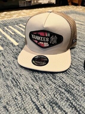Yankees New Era Tropical Palm Trucker Hat with Pink & Mint Accents